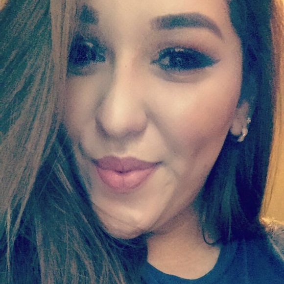 Meet your Posher, Ruth - Picture 1 of 1